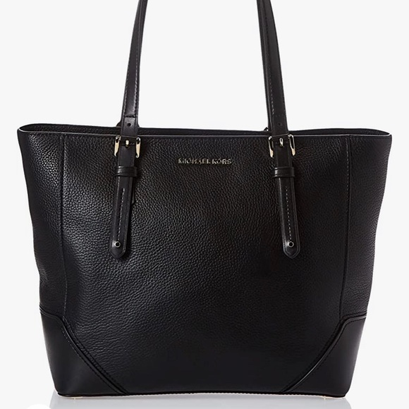 Michael Kors Handbags - Michael Kors Aria large tote